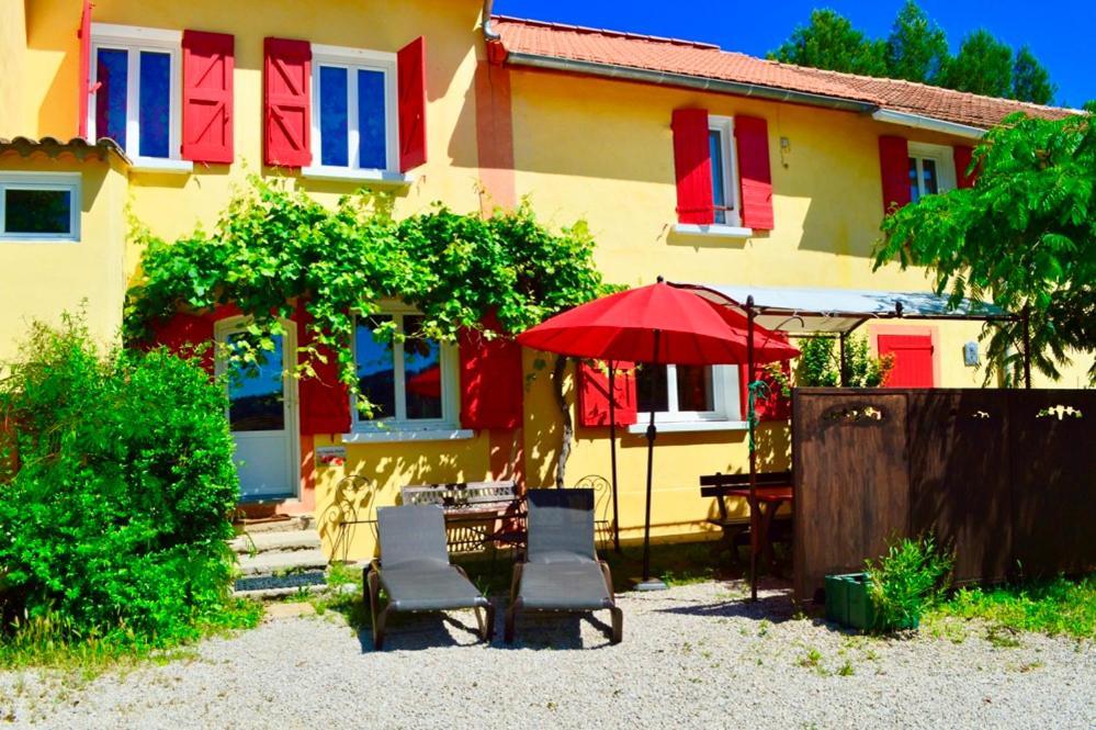 L'Oustaou Du Luberon Et Spa Villelaure Exterior foto